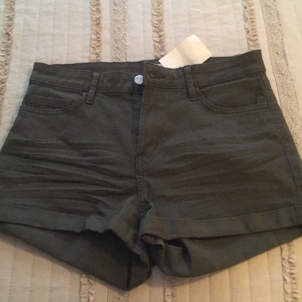 H&M shorts- new with tags